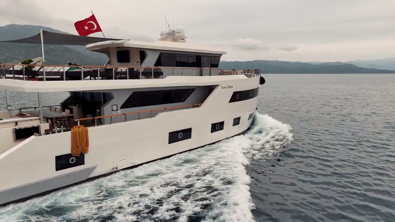 Yacht Video