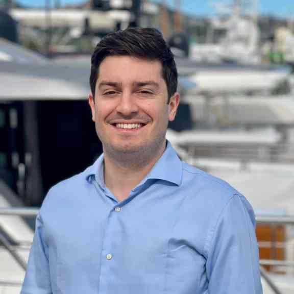 Leonidas Marousos, yacht charter broker with DMA Yachting