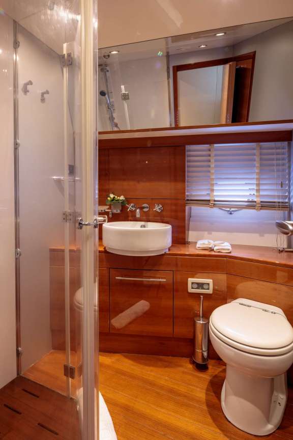 Image of GEORGE V yacht #11