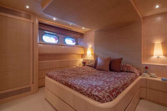 Double cabin