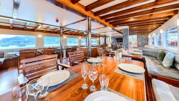 Image of LOVE BOAT yacht #13