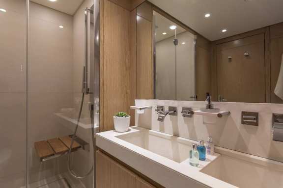 Image of RINI V yacht #13