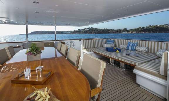 Main Deck Dining