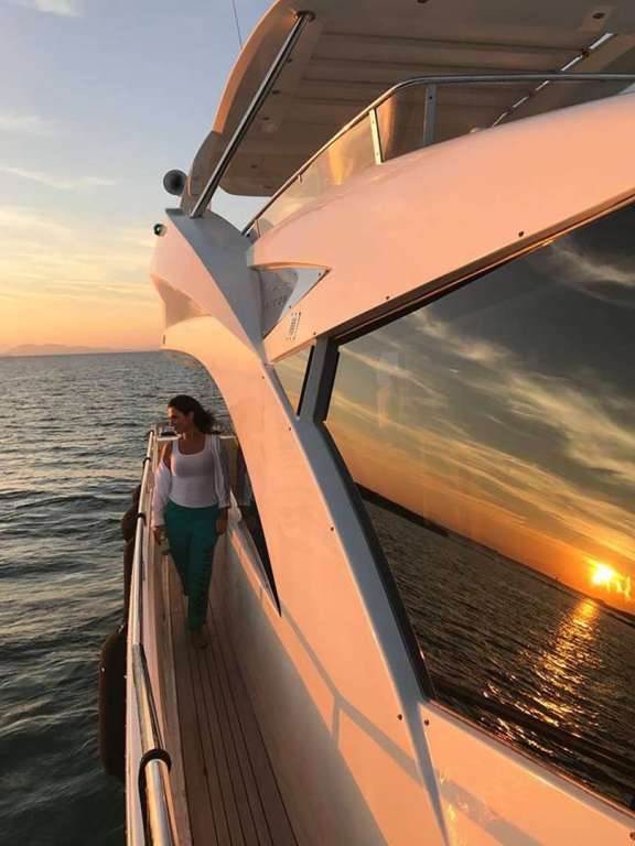 STABILIZERS Zero Speed & Underway offer excellent cruising performance & stability At Anchor