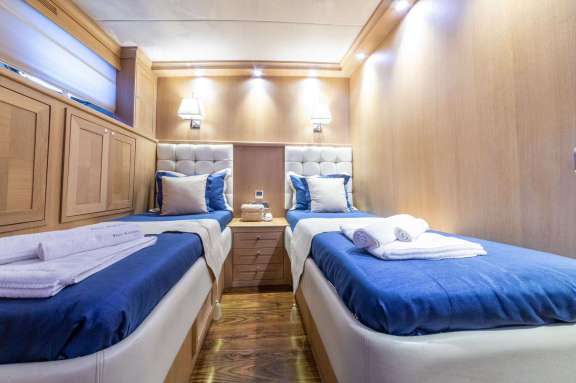 Image of BLUE HEAVEN yacht #15