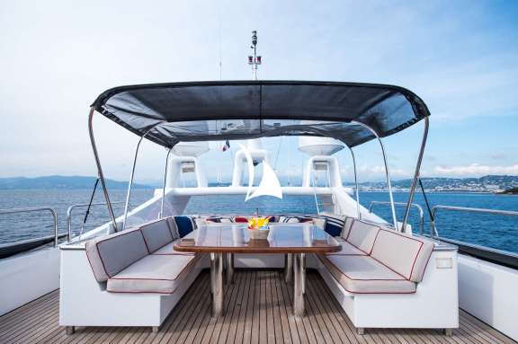 Main Deck Dining Area