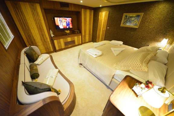 Image of IMMERSIVE yacht #9