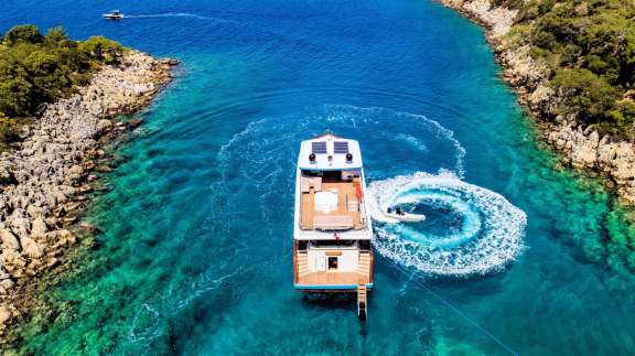 Image of BURKUT yacht #12