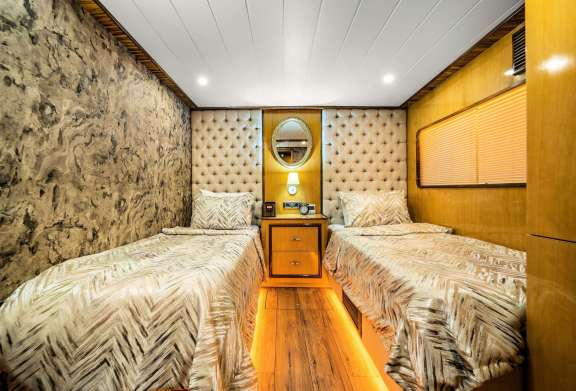 Image of BURKUT yacht #8