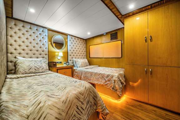 Image of BURKUT yacht #9