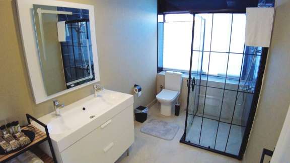 Image of LIMITLESS yacht #9