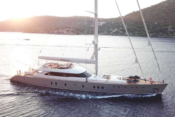 Image of All About U 2 yacht #17