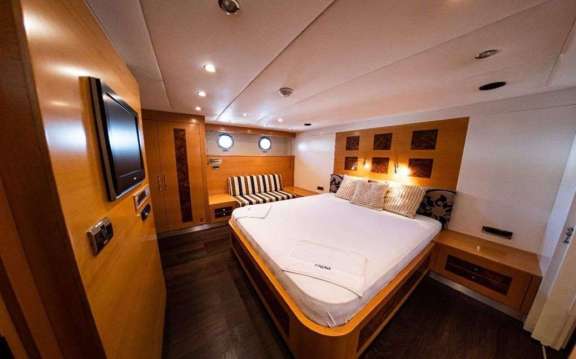 Image of TIGRA yacht #10