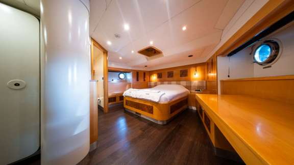 Image of TIGRA yacht #7