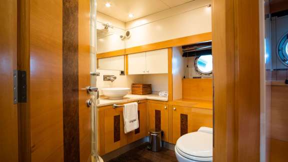 Image of TIGRA yacht #8