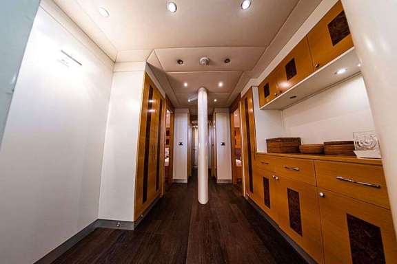 Image of TIGRA yacht #9